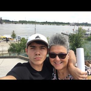 Meet your Posher, Lori